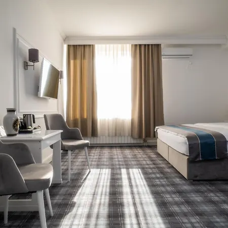 Mio Hotel Kula